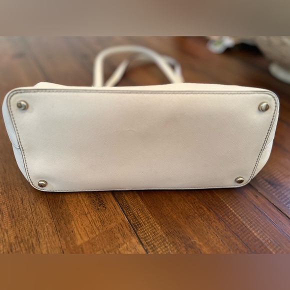 Kate Spade | Classic Cream Tote - Picture 4 of 8